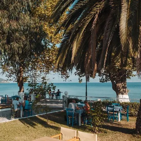 Vournelis Hotel