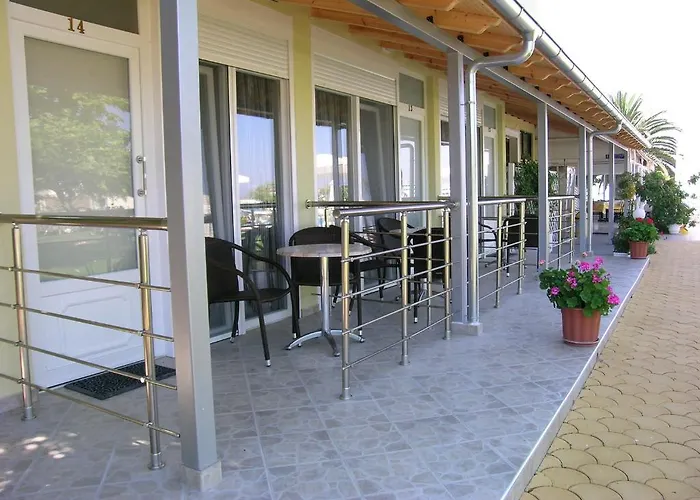 Отель Vournelis