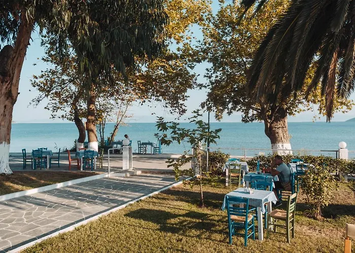 Vournelis Отель 3*