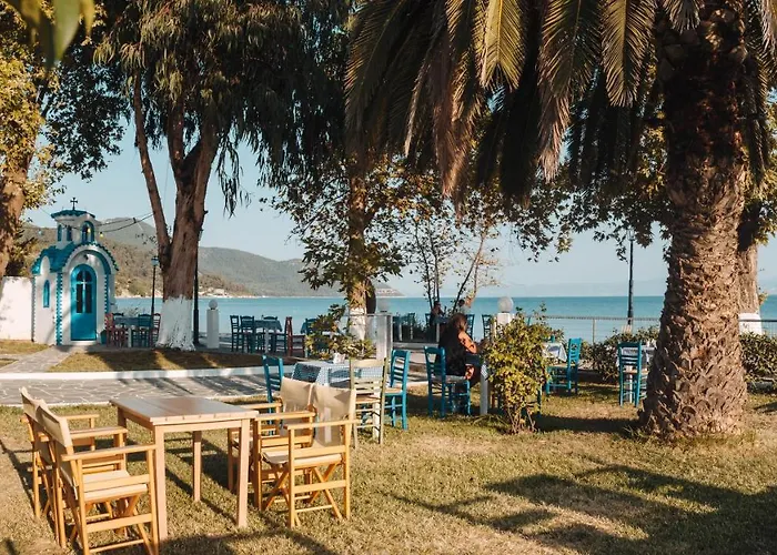 Vournelis Отель 3*